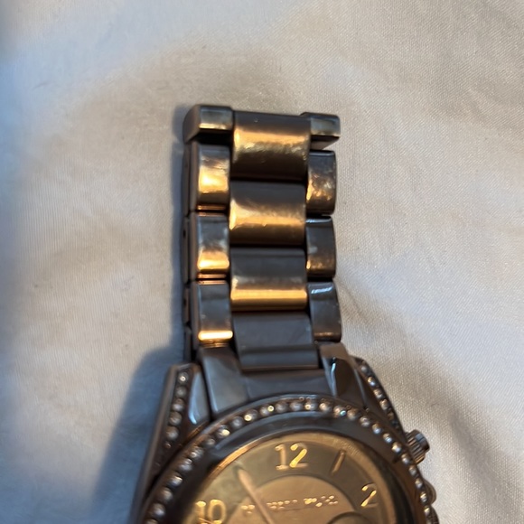 Michael Kors Womens Watch - Picture 4 of 8